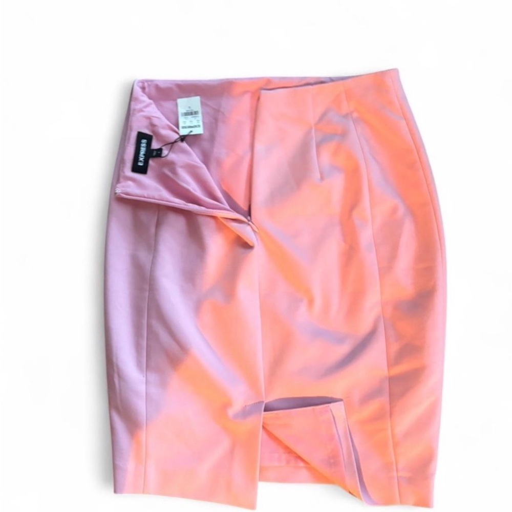 Express NWT Women's Pink Knee Length Skirt - Lined, with Slit in back - Picture 8 of 9